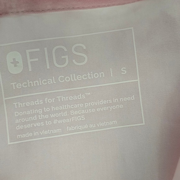 Figs Rafaela Pink tie dye scrub top - Picture 5 of 8